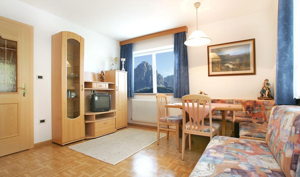 Apartments La Baita Santa Cristina Val Gardena Cameră foto